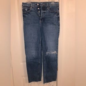 Old navy distressed women’s jeans